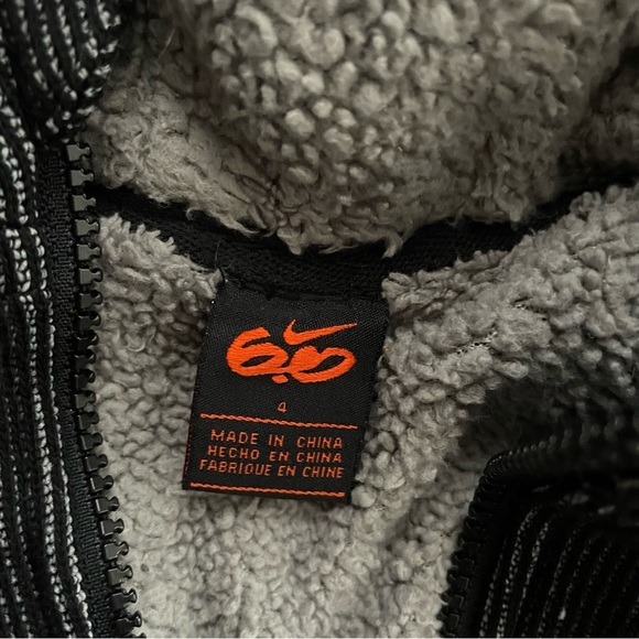 Vintage Nike 6.0 Kids Zip Up Fleece Lined Hoodie Jacket Boys Children’s Size 4 - Picture 8 of 8